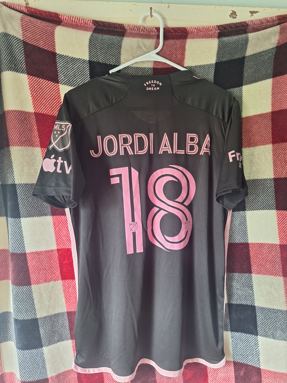 Jordi Alba #18 Men’s Black & Pink Soccer Jersey